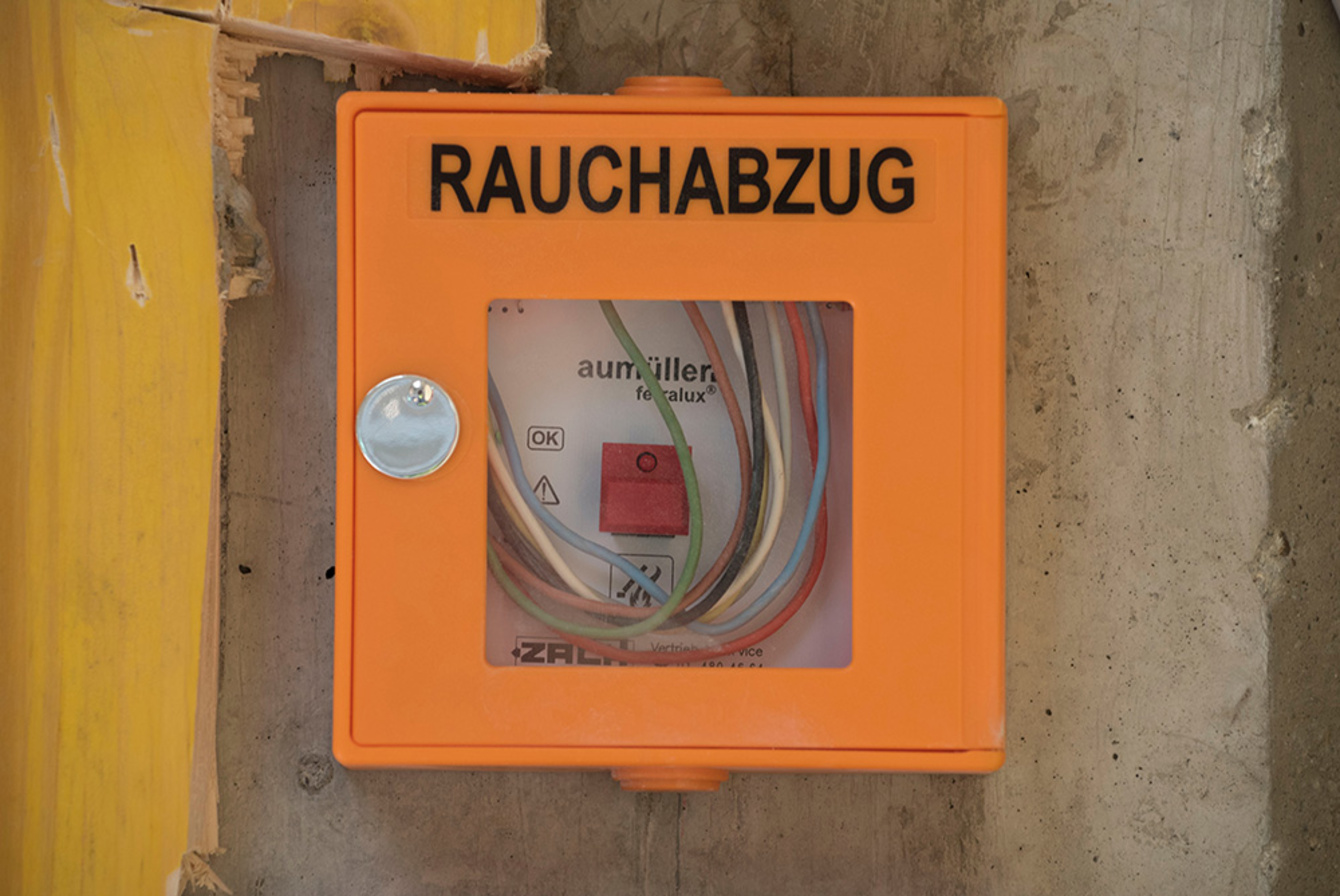 Rauchwärme­abzug bei Elektro Adigüzel in Fernwald-Annerod
